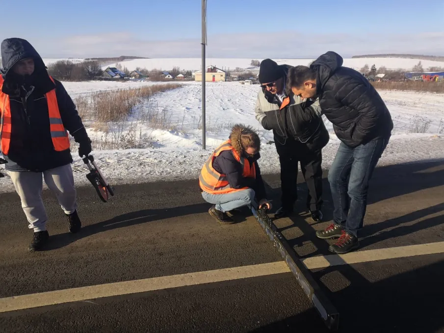 Подъезд к поселку Идеал в Нижегородской области отремонтировали по нацпроекту «Безопасные качественные дороги». Стоимость работ превысила 200 млн рублей