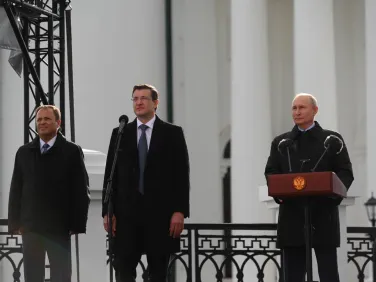 Владимир Путин в Арзамасе открыл движение по участкам автомобильной трассы М-12