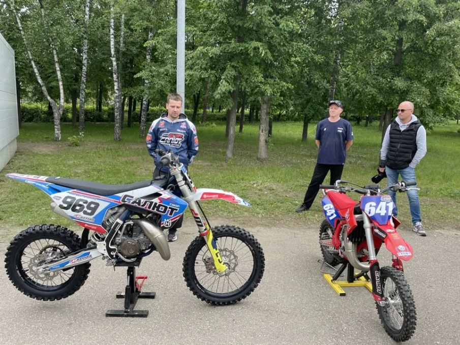 Более 300 детей и родителей приняли участие в акции «Безопасный путь на двух колесах» в Дзержинске