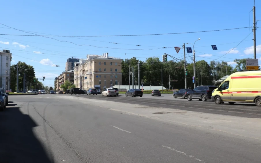 В Нижнем Новгороде сняты ограничения для движения транспорта на участке дороги на площади Лядова