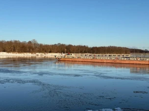 В ночь с 14 на 15 декабря в связи с образованием высокого ледохода на реке Ока в районе города Павлово произошло повреждение берегового устоя, в связи с чем временно приостановлена работа наплавного моста