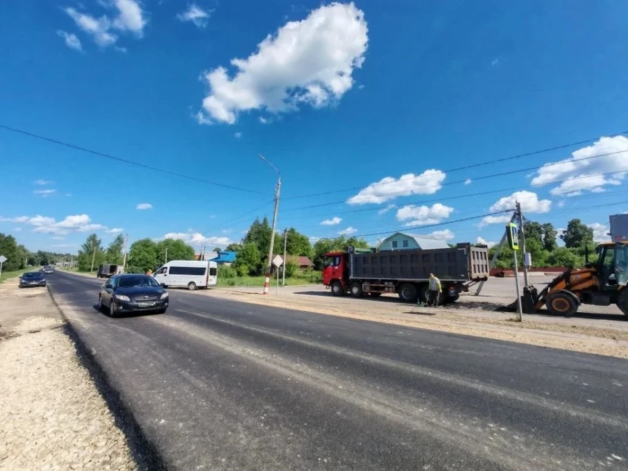Обновление дорожного покрытия и остановочных площадок началось на трассе Р-158 в Лукоянове по нацпроекту «Инфраструктура для жизни»
