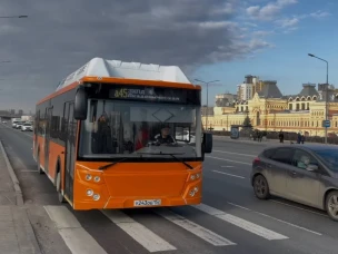 На автобусном маршруте А-45 начали работать автобусы большого класса