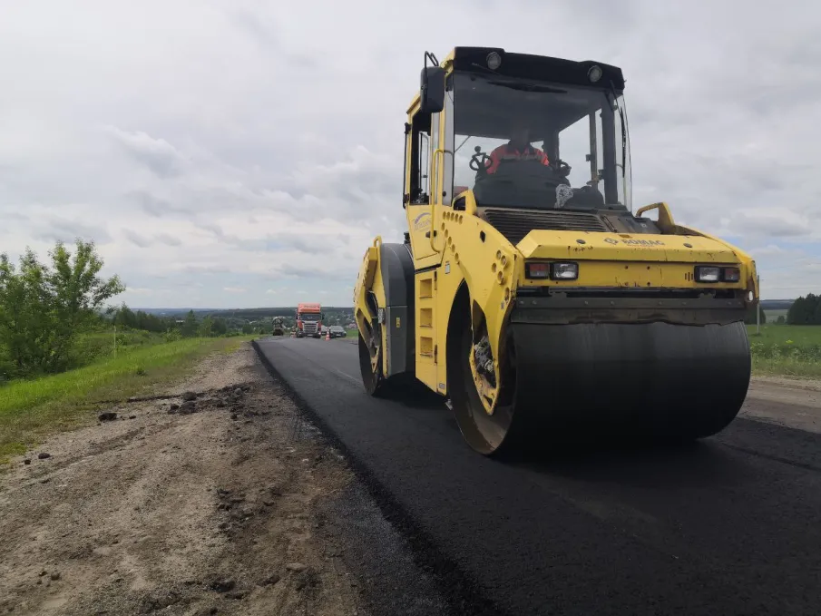 Ремонт дороги Криуша — Вад — Перевоз — Бутурлино — Толба в Нижегородской области планируется завершить на месяц раньше срока. Работы проводятся по нацпроекту «Безопасные качественные дороги»