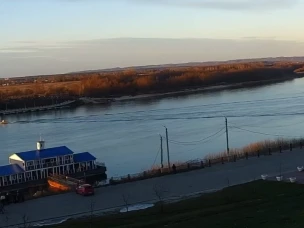 Мост через Оку в Павловском районе Нижегородской области начали готовить к эксплуатации в зимний период. Работы должны быть выполнены в течение трех дней